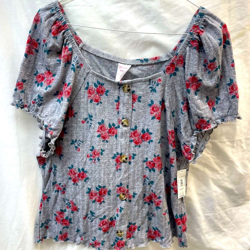 No Boundaries Gray Floral Button-Front Blouse with Pink Roses